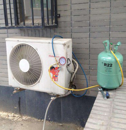 波密空调加氟